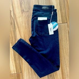 AG / Adriano Goldschmied NWT Farrah jeans high rise/  women’s 29